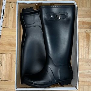 RAIN BOOTS SIZE 10